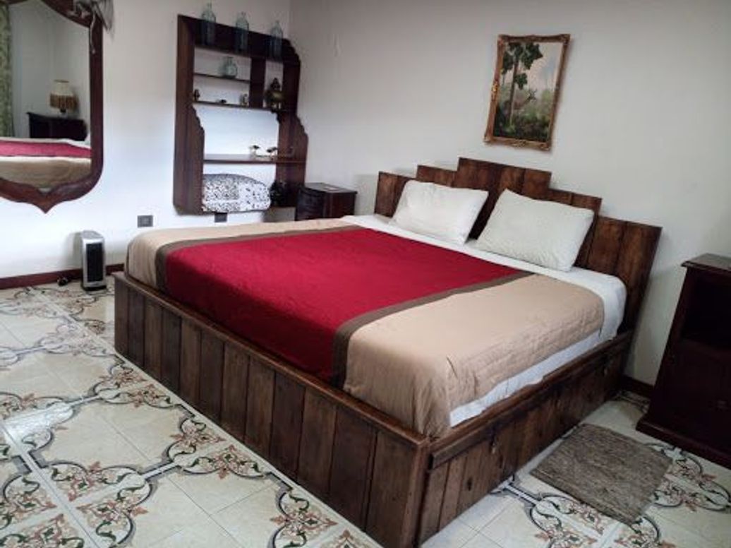 Casa de 8 alcobas en venta en Teusaquillo, Bogotá, 401 m² · foto 5 de 9