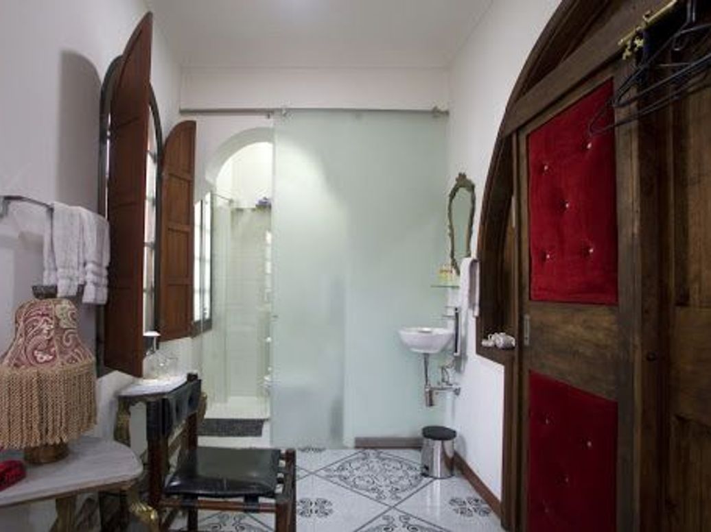 Casa de 8 alcobas en venta en Teusaquillo, Bogotá, 401 m² · foto 8 de 9