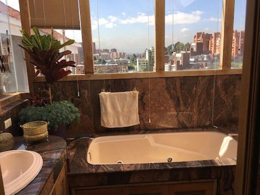 Casa de 3 alcobas en venta en Gratamira, Bogotá, 320 m² · foto 14 de 20