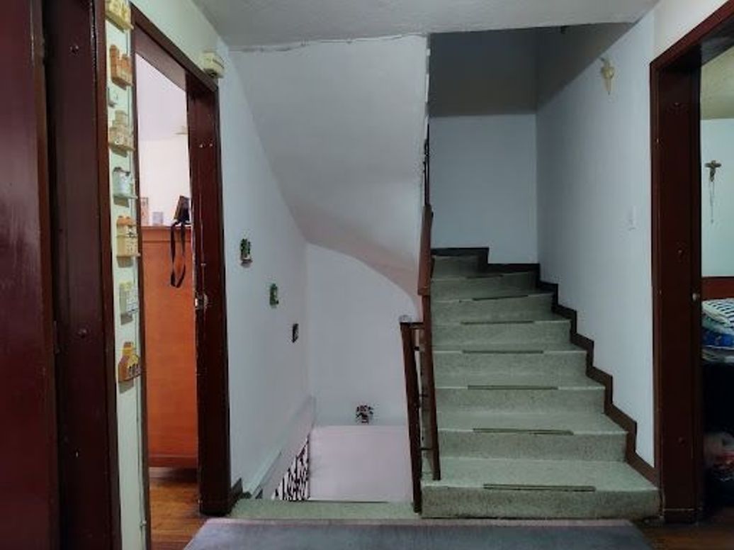 Casa de 7 alcobas en venta en Autopista Muzu, Bogotá, 260 m² · foto 4 de 12