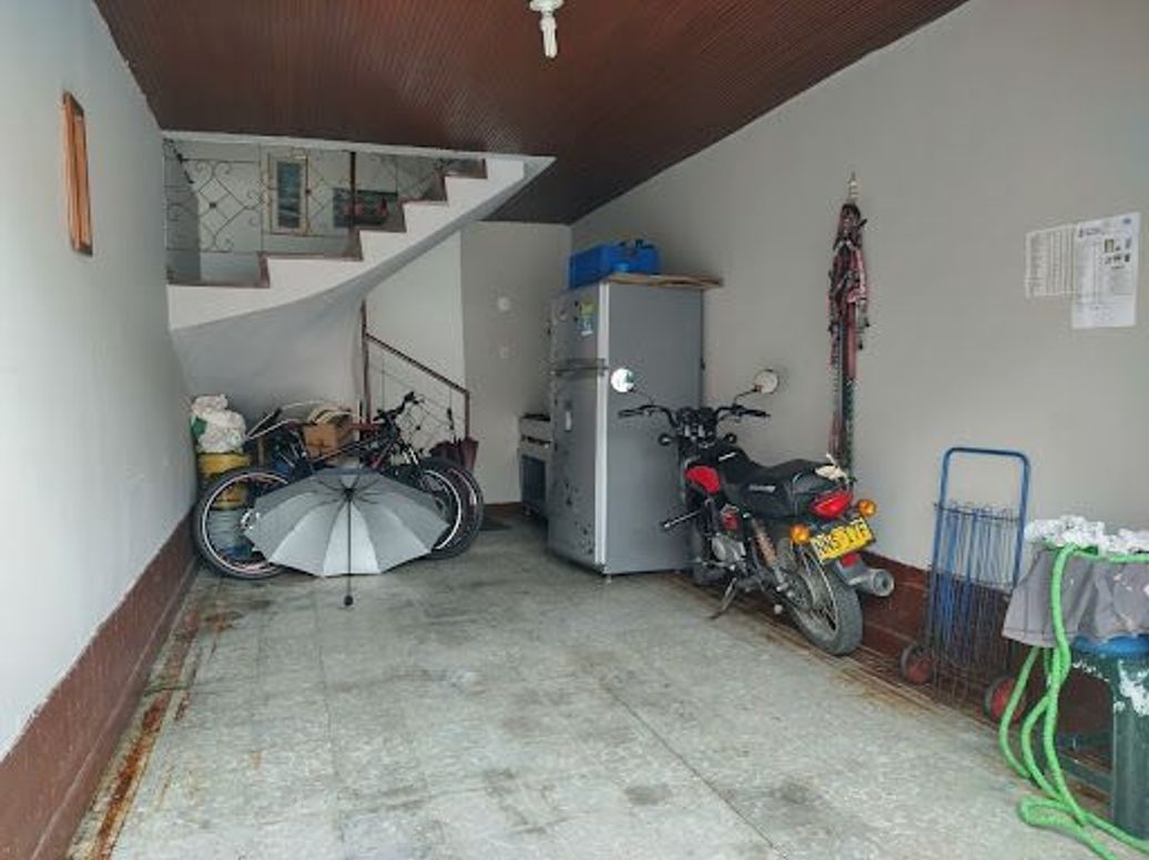 Casa de 7 alcobas en venta en Autopista Muzu, Bogotá, 260 m² · foto 6 de 12