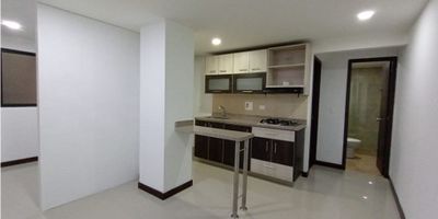 Aparta estudio para la venta o arriendo en la ceja

Cuena con una habitación, un baño, sala comedor, cocina integral, zona de ropas

Está ubicado a una cuadra del parque principal de la Ceja, acabados modernos, buena iluminación, cerca a supermercados, cajeros , almacenes, restaurantes, papelerías, notaría, guardería, asilo, comando de policía y hoteles.
