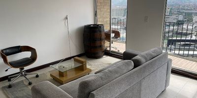 Apartamento Ubicado en el Sector de las Palmas, Facilidad de acceso a rutas de servicio Público, cerca de mall el Indio, mall palma Grande, Centro Comercial San Diego y Euro de Palmas. Facilidad de acceso al tunel de Oriente.