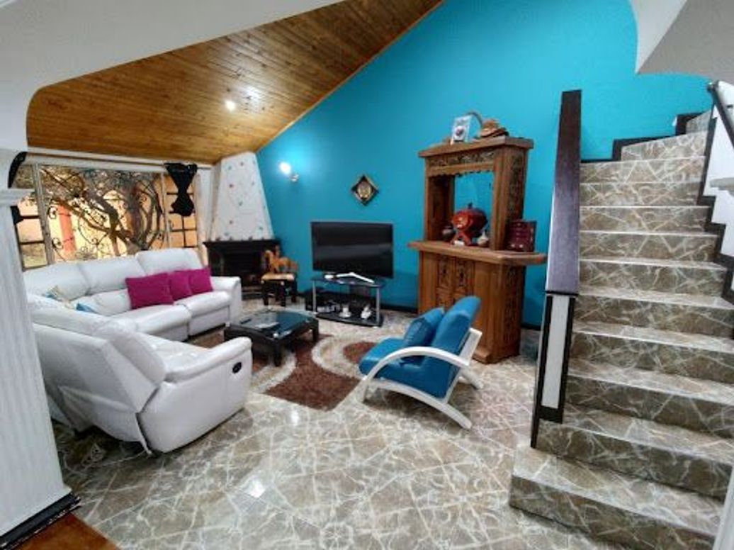 Casa de 4 alcobas en venta en Urbanización Bavaria Castilla, Bogotá, 249 m² · foto 13 de 20