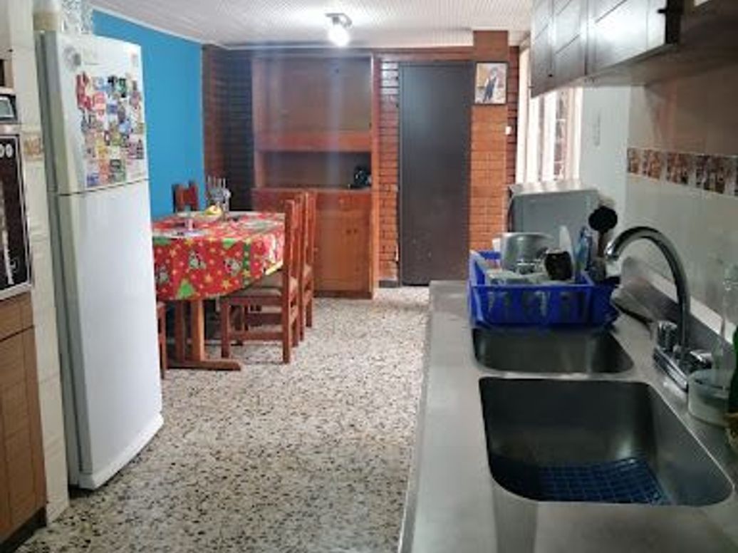 Casa de 4 alcobas en venta en Urbanización Bavaria Castilla, Bogotá, 249 m² · foto 8 de 20