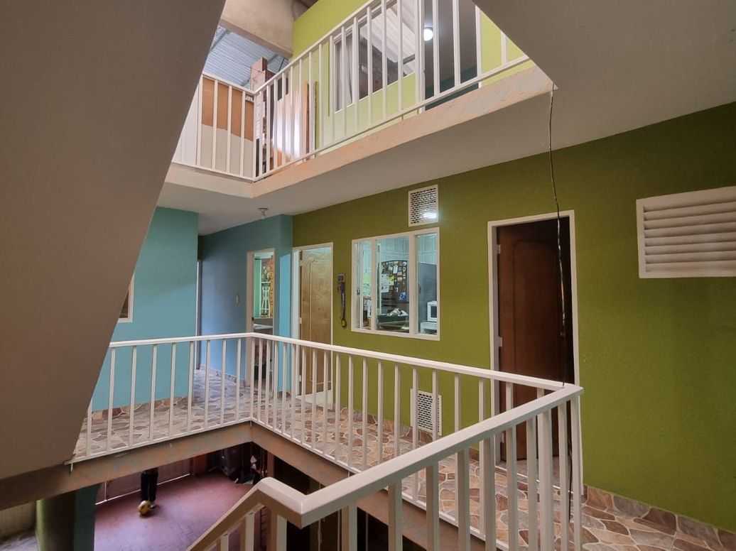 Casa de 8 alcobas en venta en Tindalito Et. I, Bogotá, 199 m² · foto 10 de 20