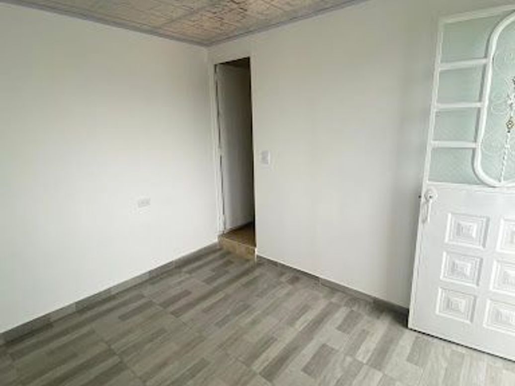 Casa de 6 alcobas en venta en Lombardía, Bogotá, 144 m² · foto 8 de 20