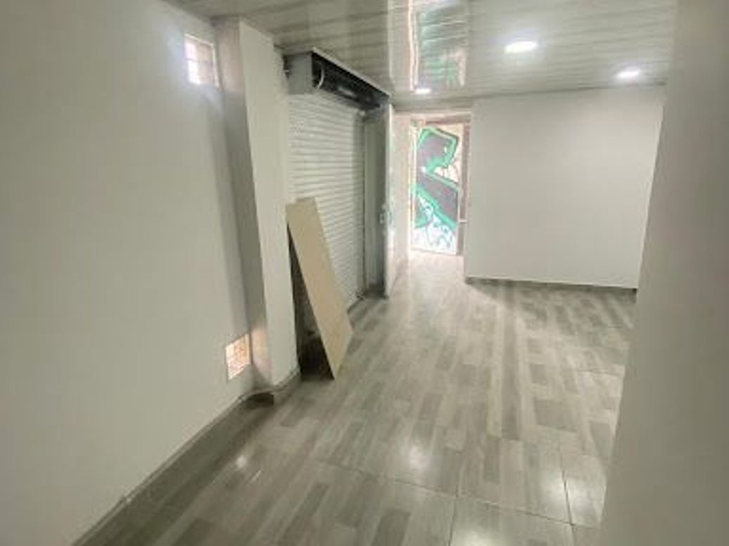 Casa de 6 alcobas en venta en Lombardía, Bogotá, 144 m² · foto 3 de 20