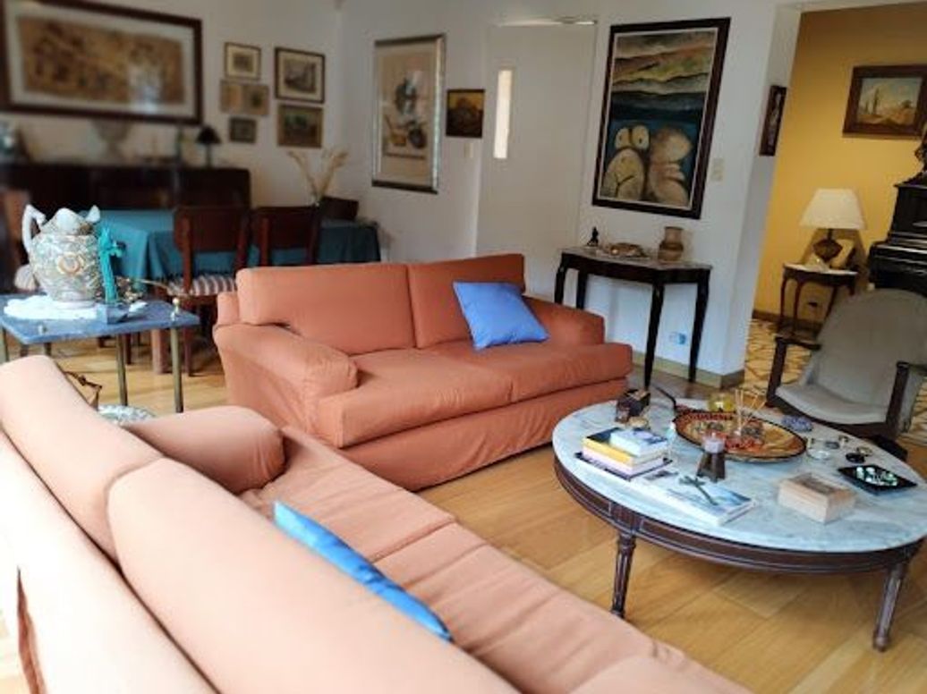 Casa de 4 alcobas en venta en Nuevo Country, Bogotá, 275 m² · foto 2 de 11