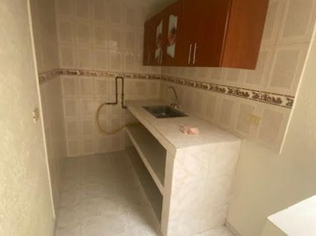 Casa de 6 alcobas en venta en La Clarita, Bogotá, 350 m² · foto 9 de 20