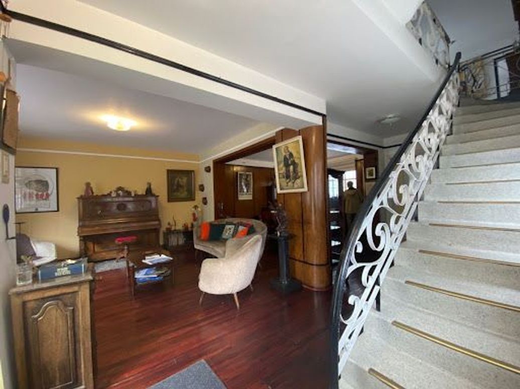 Casa de 7 alcobas en venta en Chapinero Alto, Bogotá, 330 m² · foto 3 de 20