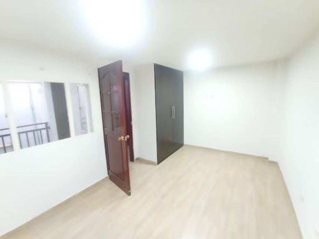 Casa de 7 alcobas en venta en Villa Constanza, Bogotá, 280 m² · foto 17 de 20
