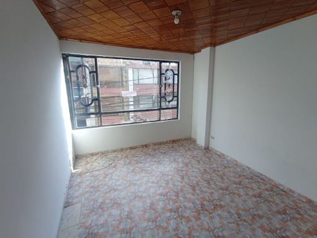 Casa de 7 alcobas en venta en Villa Constanza, Bogotá, 280 m² · foto 5 de 20