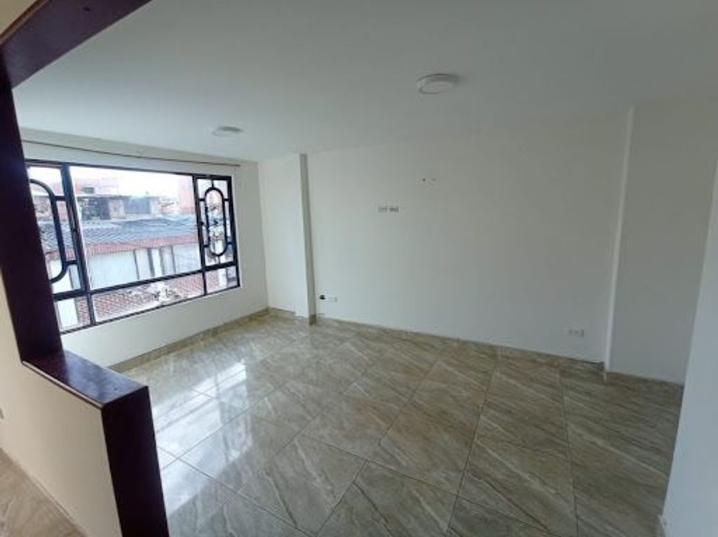 Casa de 7 alcobas en venta en Villa Constanza, Bogotá, 280 m² · foto 8 de 20
