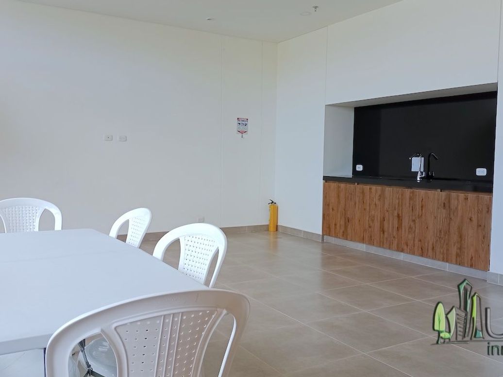 Apartamento de 3 alcobas en venta en El Redil, Bogotá, 102 m² · foto 13 de 16