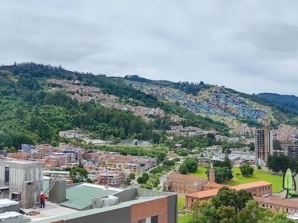 Apartamento de 3 alcobas en venta en El Redil, Bogotá, 102 m² · foto 4 de 16