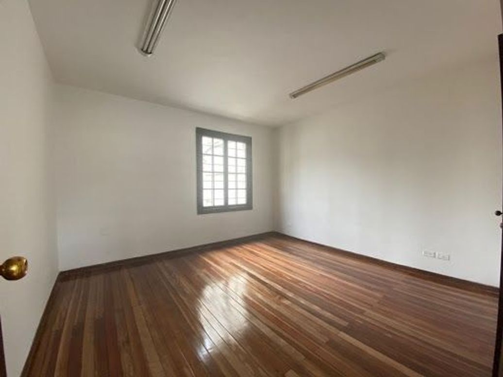 Casa de 14 alcobas en venta en La Magdalena, Bogotá, 844 m² · foto 10 de 20