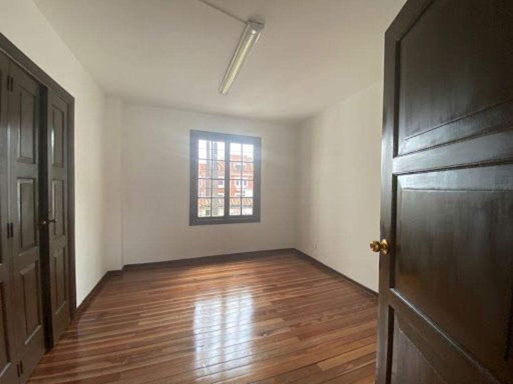Casa de 14 alcobas en venta en La Magdalena, Bogotá, 844 m² · foto 7 de 20