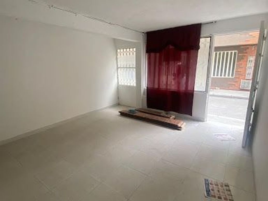Casa de 8 alcobas en venta en La Perla, Bogotá, 216 m² · foto 14 de 20