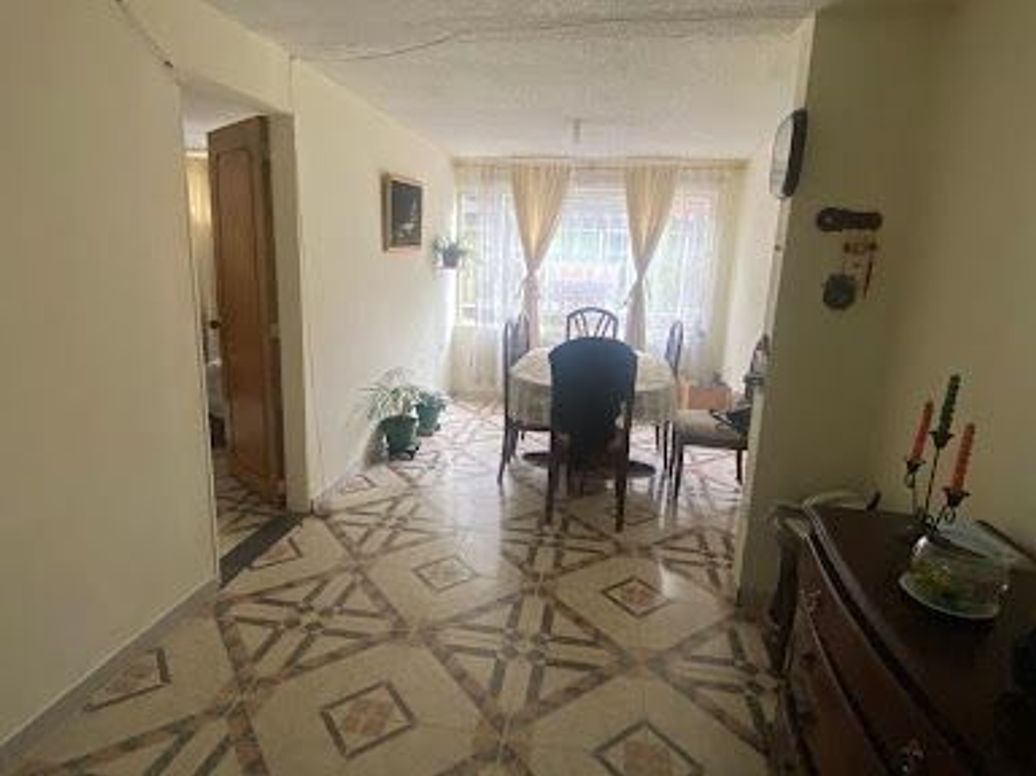 Casa de 8 alcobas en venta en La Perla, Bogotá, 216 m² · foto 13 de 20