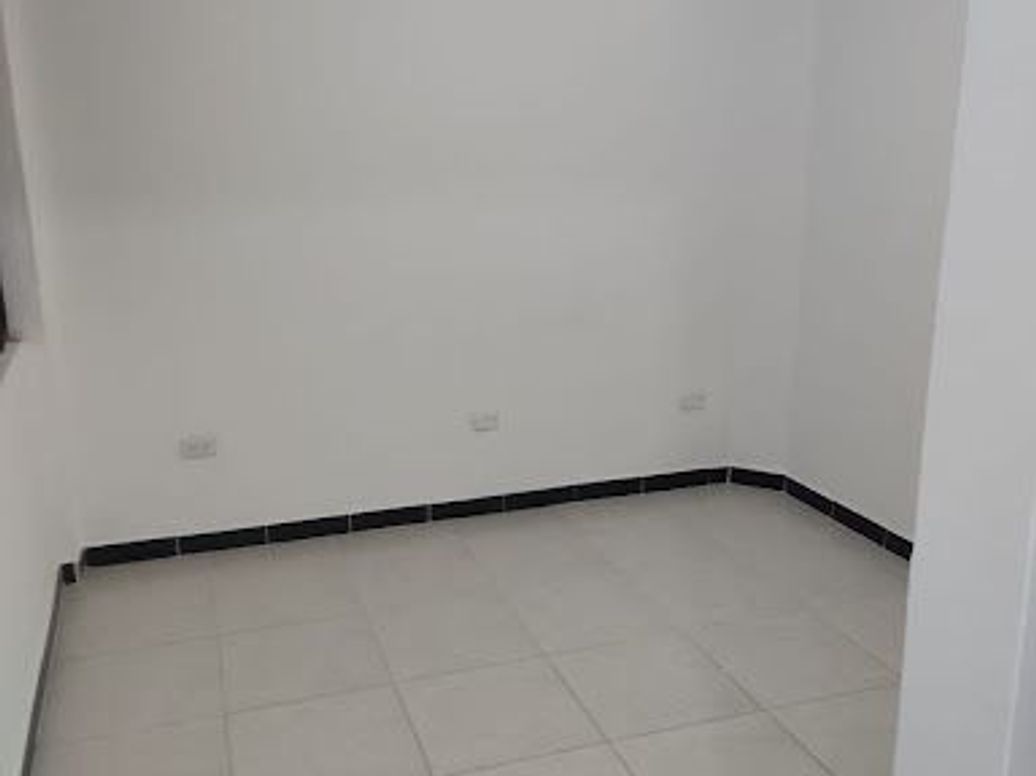 Casa de 12 alcobas en venta en Villa De La Loma, Bogotá, 282 m² · foto 6 de 20