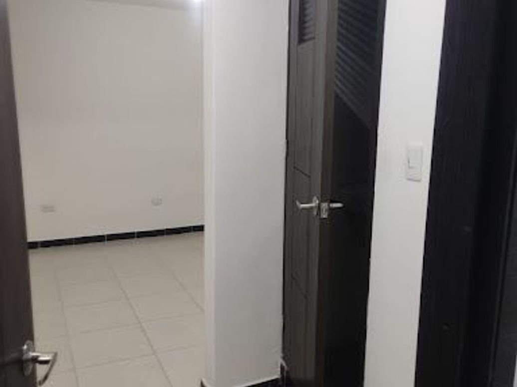 Casa de 12 alcobas en venta en Villa De La Loma, Bogotá, 282 m² · foto 4 de 20