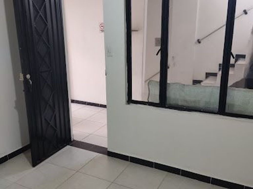 Casa de 12 alcobas en venta en Villa De La Loma, Bogotá, 282 m² · foto 2 de 20