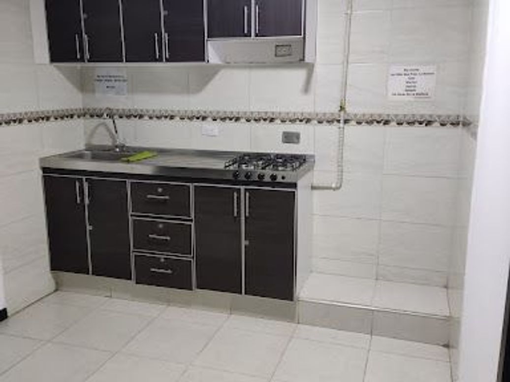 Casa de 12 alcobas en venta en Villa De La Loma, Bogotá, 282 m² · foto 15 de 20