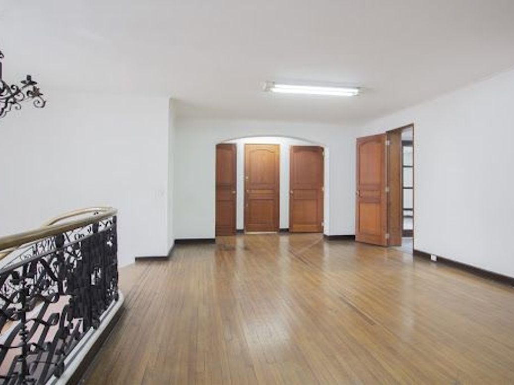 Casa de 10 alcobas en venta en Palermo, Bogotá, 900 m² · foto 17 de 20