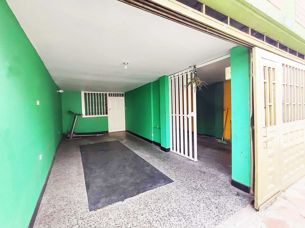 Casa de 4 alcobas en venta en Florida Blanca Norte, Bogotá, 180 m² · foto 2 de 20