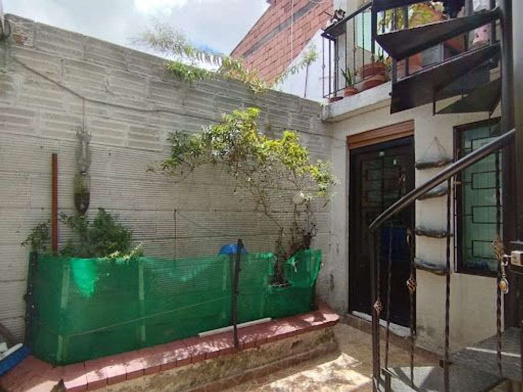 Casa de 4 alcobas en venta en Mandalay 1, Bogotá, 67 m² · foto 16 de 17
