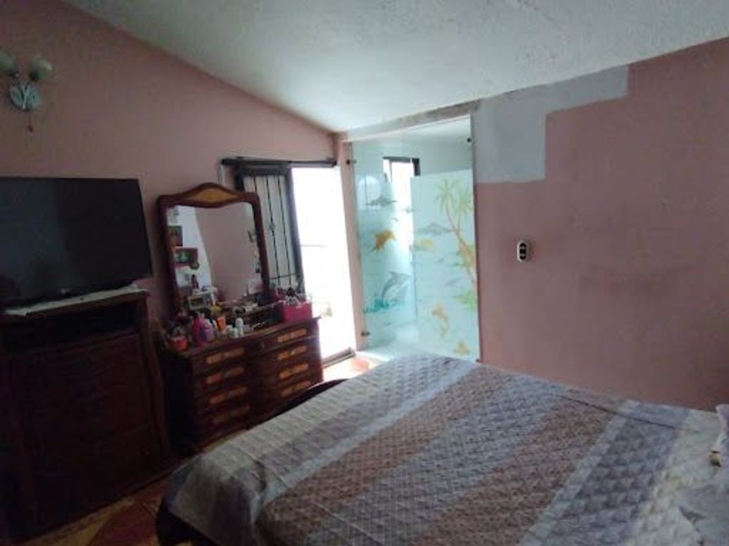 Casa de 4 alcobas en venta en Mandalay 1, Bogotá, 67 m² · foto 3 de 17