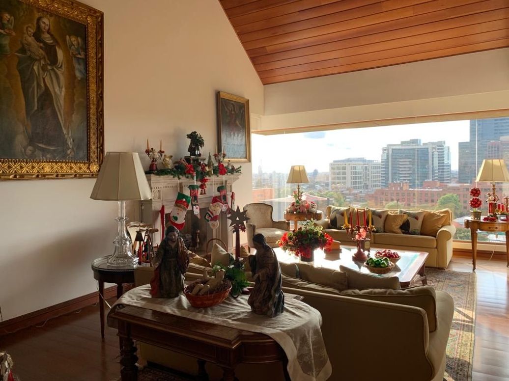 Apartamento de 3 alcobas en arriendo en Cerros De Santa Barbara, Bogotá, 438 m² · foto 19 de 19