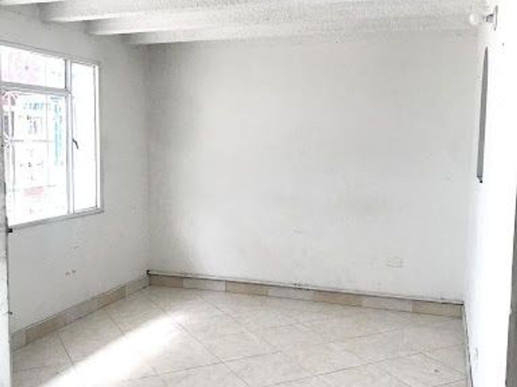 Casa de 6 alcobas en venta en Garces Navas, Bogotá, 120 m² · foto 11 de 20