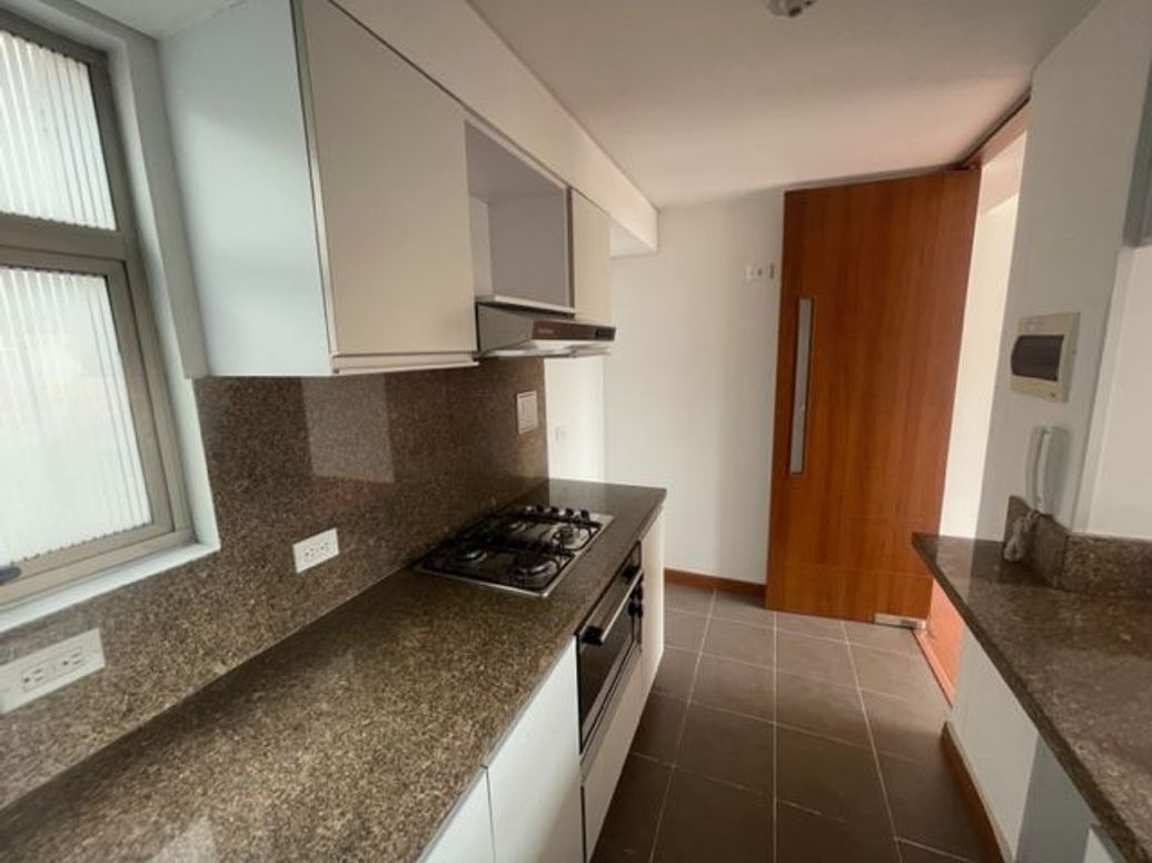 Apartamento de 3 alcobas en venta en La Felicidad, Bogotá, 75 m² · foto 7 de 20