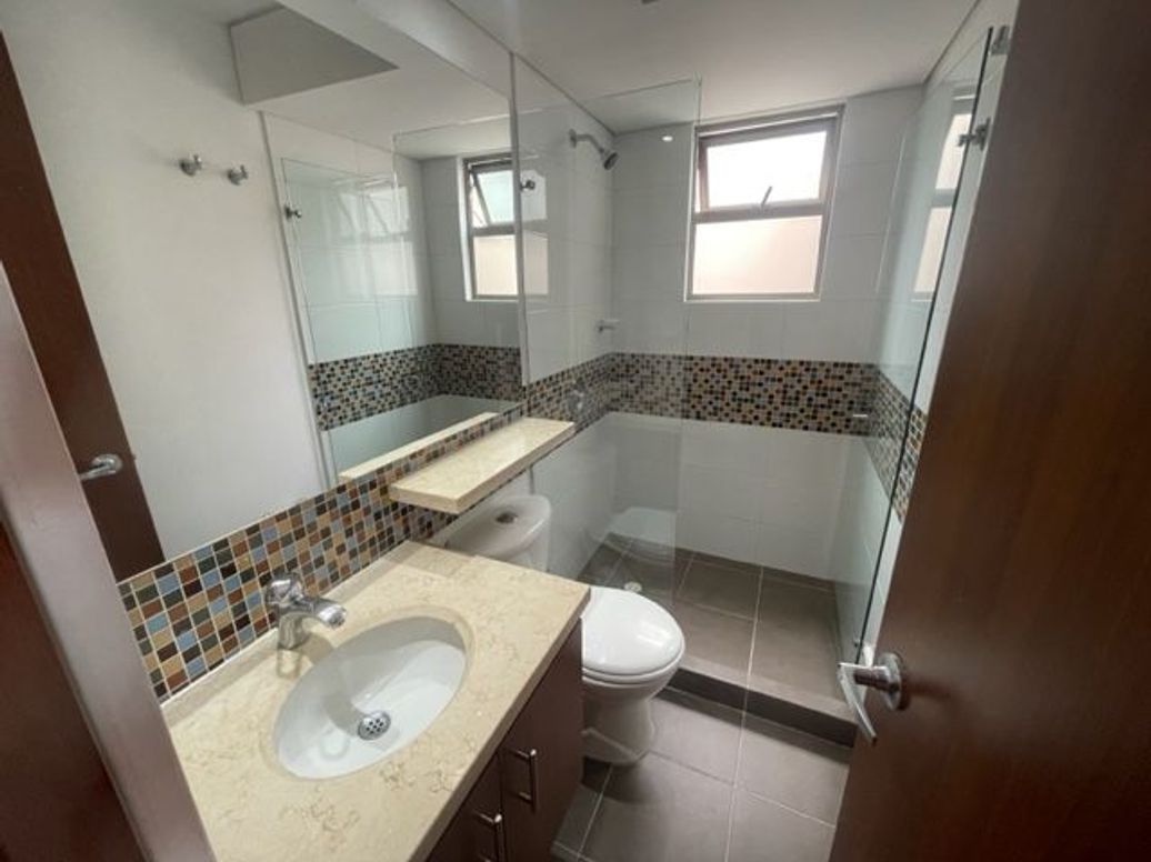 Apartamento de 3 alcobas en venta en La Felicidad, Bogotá, 75 m² · foto 15 de 20
