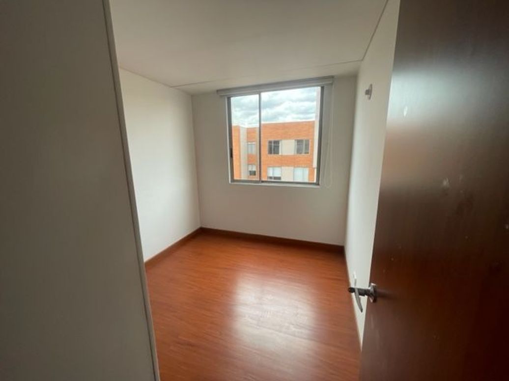 Apartamento de 3 alcobas en venta en La Felicidad, Bogotá, 75 m² · foto 14 de 20