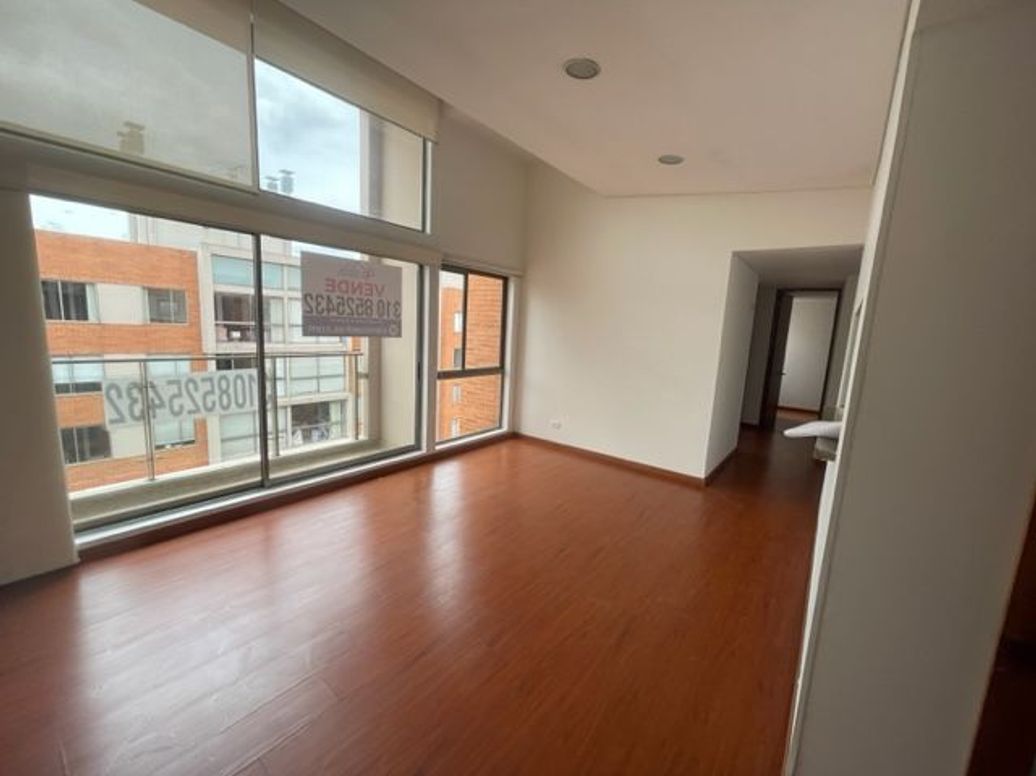 Apartamento de 3 alcobas en venta en La Felicidad, Bogotá, 75 m² · foto 3 de 20