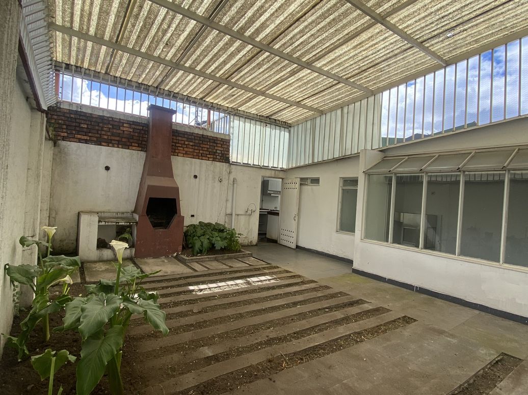 Casa de 3 alcobas en venta en Estoril, Bogotá, 310 m² · foto 8 de 8