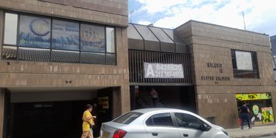 excelente oportunidad se arrienda oficina en la mejor ubicación del Centro de Bucaramanga, Edificio Galería 19 , piso 3, cómoda amplia y ventilada, cuenta con baño SECTOR BANCARIO Y COMERCIAL fácil tramite
