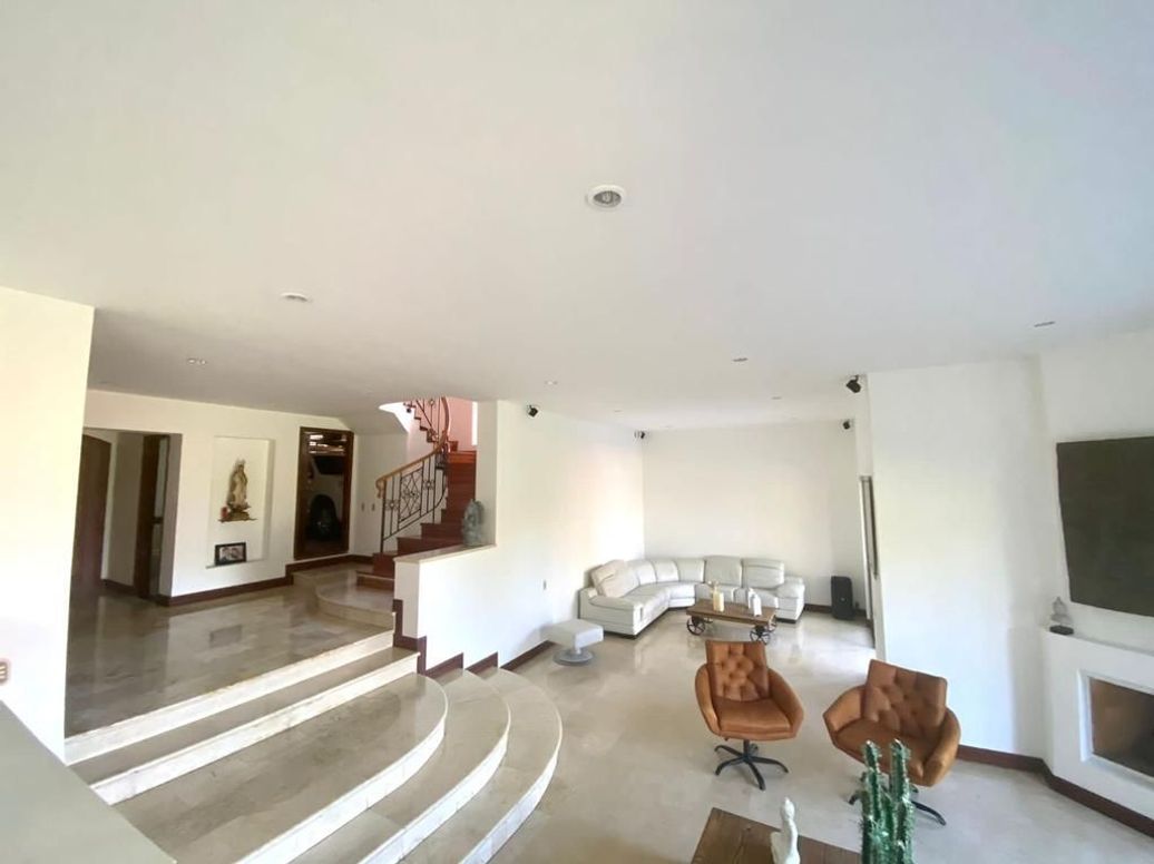 Casa en Arriendo o venta en EL CASTILLO, El Poblado, Medellín en Los Balsos No 2