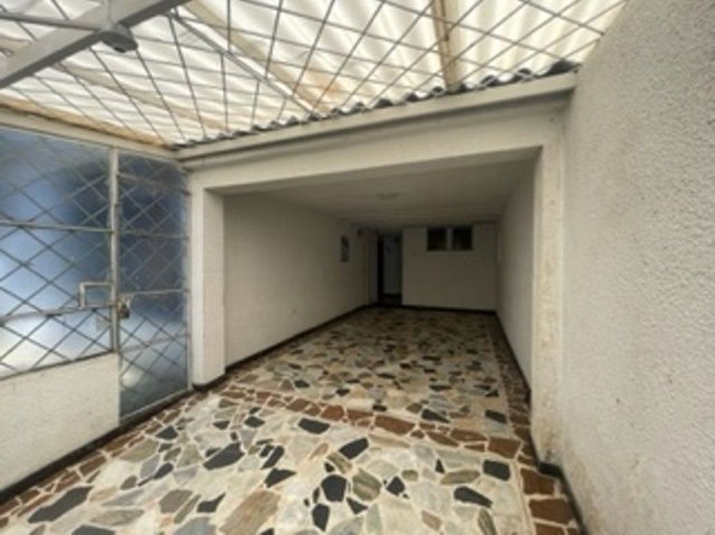 Casa de 5 alcobas en venta en Nueva Marsella Et. I, Bogotá, 256 m² · foto 3 de 20