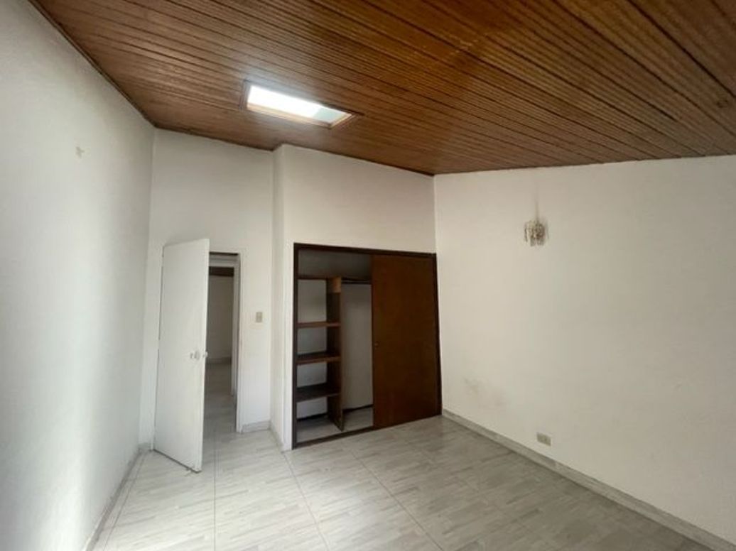 Casa de 5 alcobas en venta en Nueva Marsella Et. I, Bogotá, 256 m² · foto 15 de 20