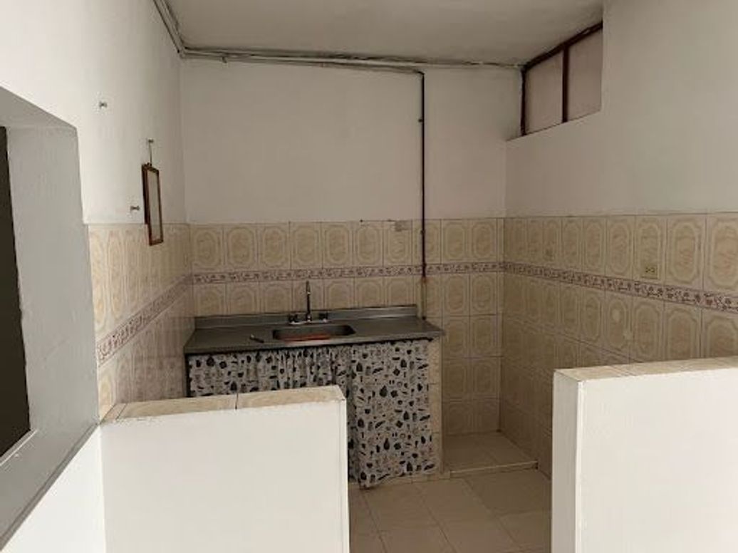 Casa de 12 alcobas en venta en Muzu, Bogotá, 342 m² · foto 8 de 20