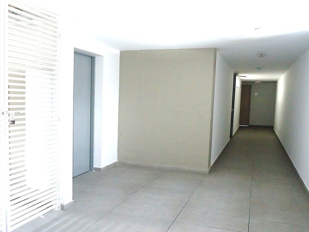 Apartaestudio en venta en Ciudad Jardín Norte, Bogotá, 28 m² · foto 9 de 17