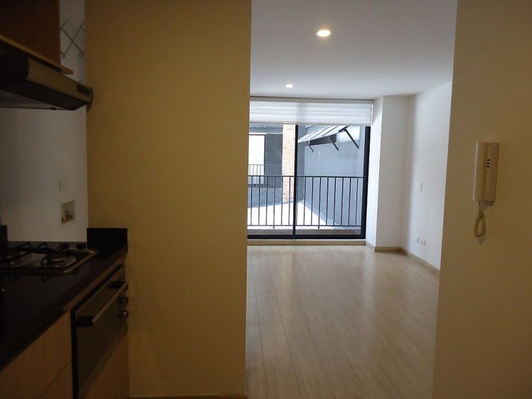 Apartaestudio en venta en Ciudad Jardín Norte, Bogotá, 28 m² · foto 8 de 17