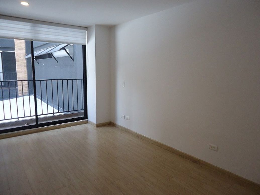 Apartaestudio en venta en Ciudad Jardín Norte, Bogotá, 28 m² · foto 12 de 17