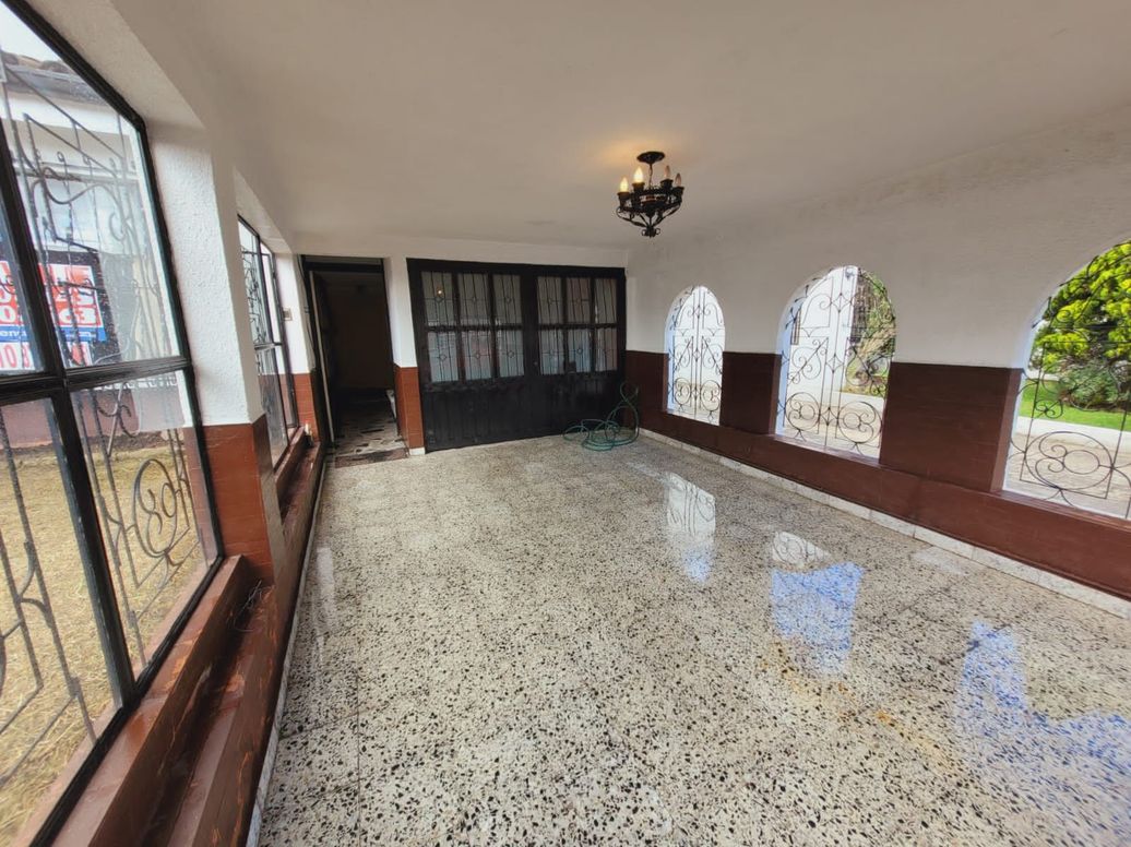 Casa de 4 alcobas en venta en Las Villas, Bogotá, 400 m² · foto 2 de 20