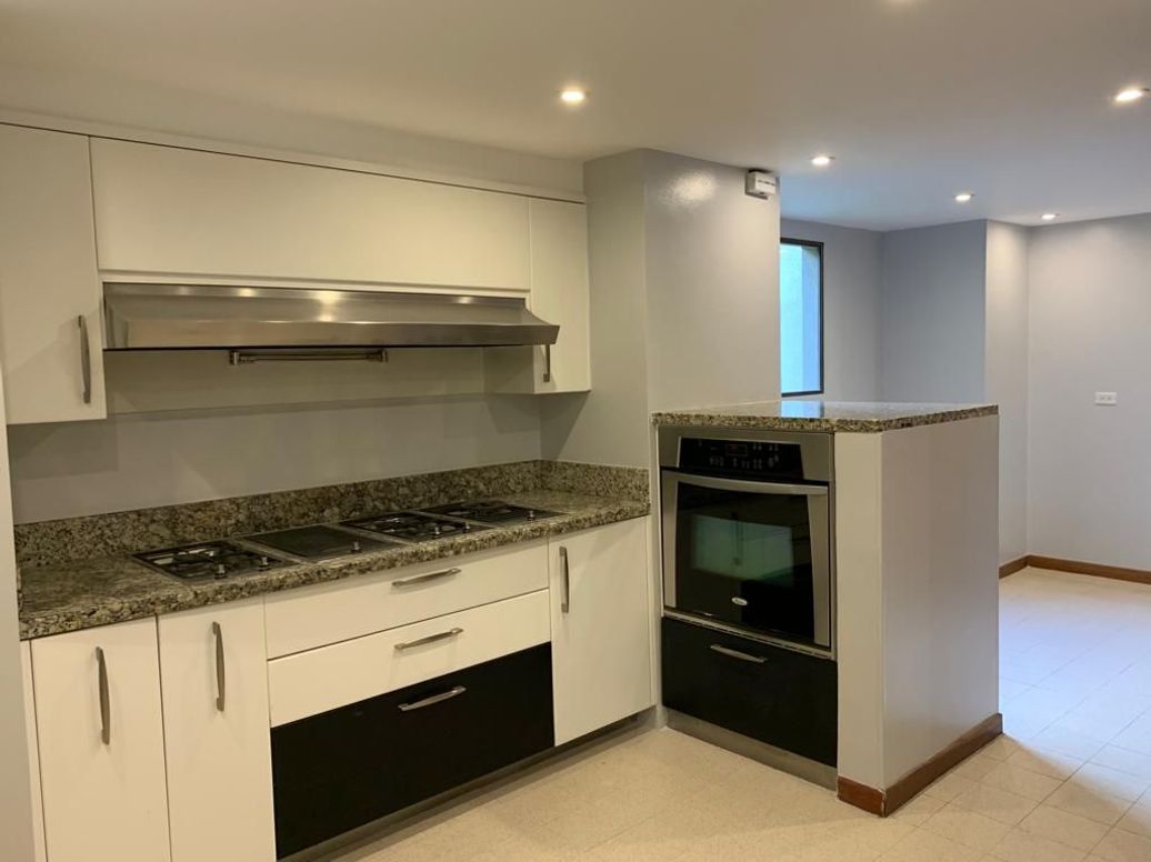 Apartamento de 3 alcobas en venta en Bellavista, Bogotá, 362 m² · foto 17 de 20