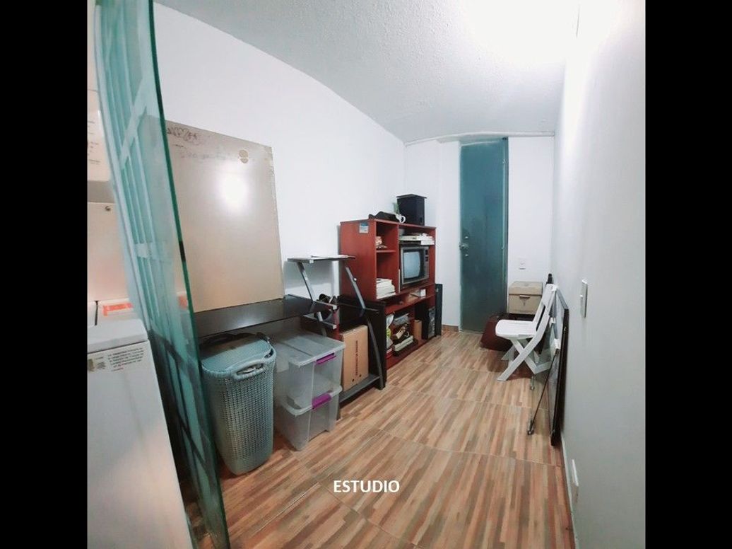 Apartamento de 3 alcobas en venta en Ub. Cordoba, Bogotá, 106 m² · foto 3 de 10